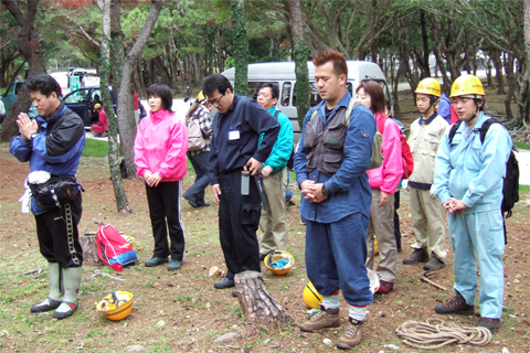 遺骨収集の様子2