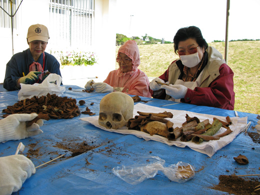 遺骨収集の様子46