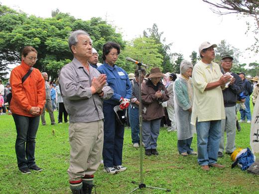 遺骨収集の様子5