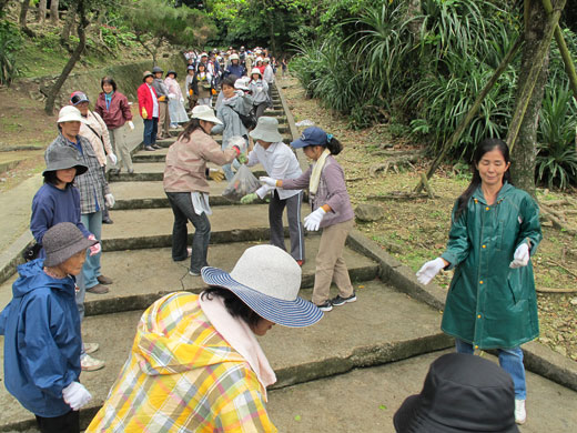 遺骨収集の様子24