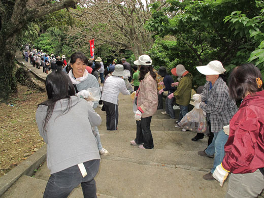 遺骨収集の様子23