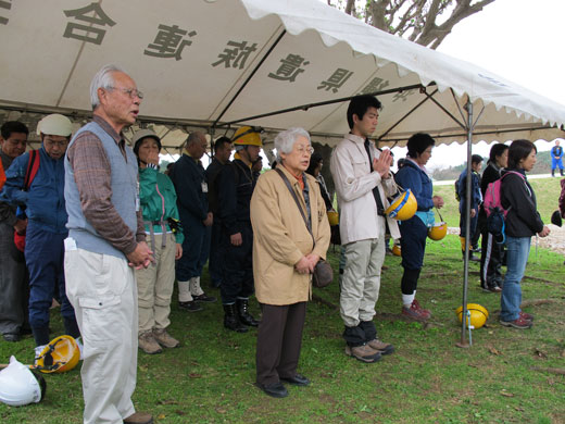 遺骨収集の様子1