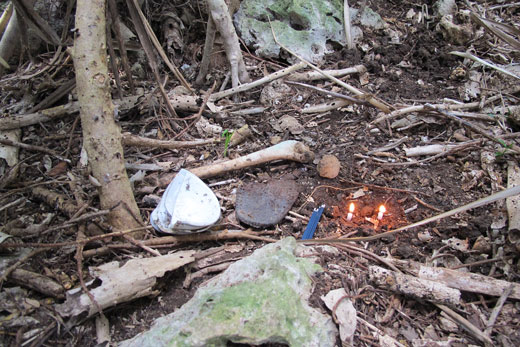 「沖縄県遺族会」遺骨収集の様子10