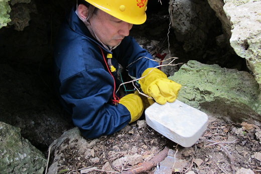 遺骨調査・収集の様子22