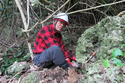 遺骨調査・収集の様子36