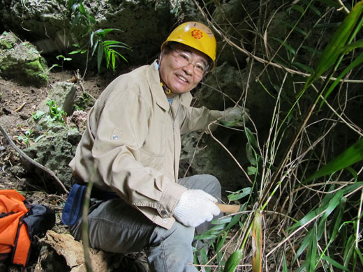 遺骨調査・収集の様子12