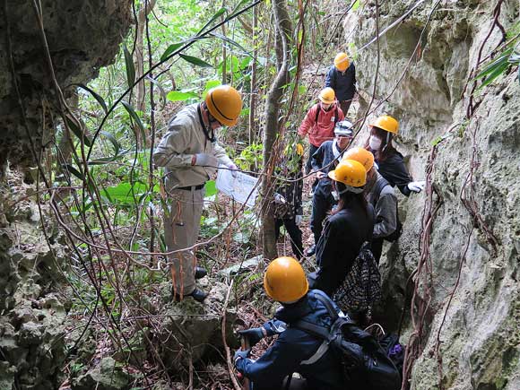 遺骨収集の様子15