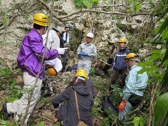 遺骨収集の様子18