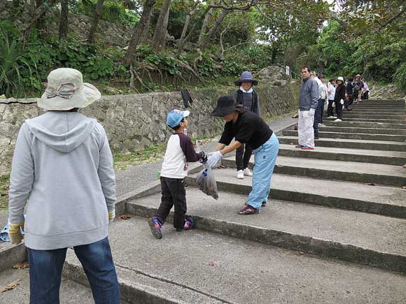 遺骨収集の様子37