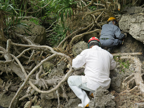 遺骨収集の様子58