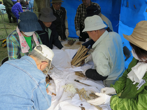 遺骨収集の様子139