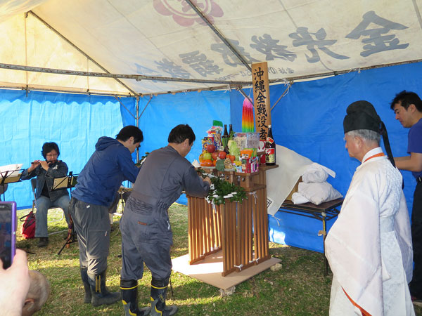 遺骨収集の様子150